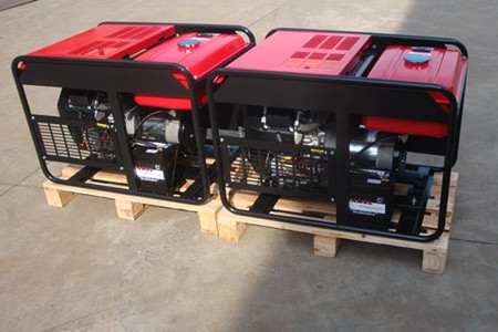 汽油發電機組在首次使用時應該注意什么？